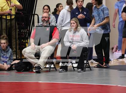 Thumbnail 3 in UIL Region 4 Wrestling Finals photogallery.