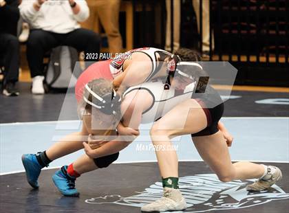 Thumbnail 2 in UIL Region 4 Wrestling Finals photogallery.