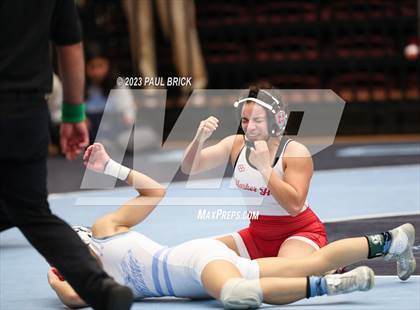 Thumbnail 1 in UIL Region 4 Wrestling Finals photogallery.