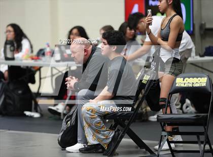 Thumbnail 2 in UIL Region 4 Wrestling Finals photogallery.