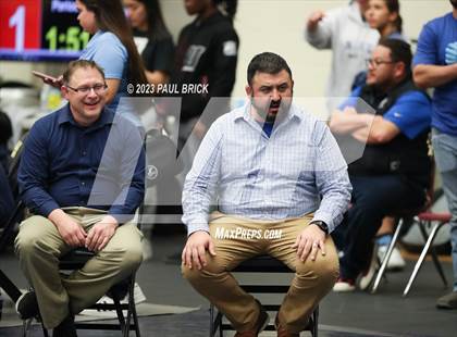 Thumbnail 2 in UIL Region 4 Wrestling Finals photogallery.