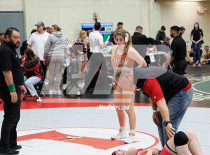 Thumbnail 1 in UIL Region 4 Wrestling Finals photogallery.