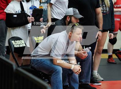Thumbnail 2 in UIL Region 4 Wrestling Finals photogallery.