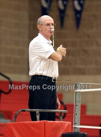 Thumbnail 1 in Lincoln @ St. Francis (CIF SJS D1 Playoffs) photogallery.