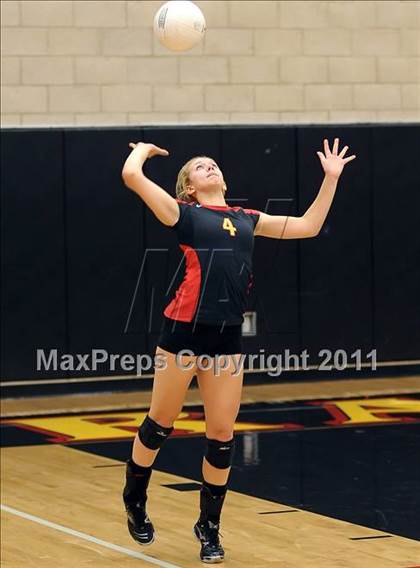 Thumbnail 3 in Lincoln @ St. Francis (CIF SJS D1 Playoffs) photogallery.