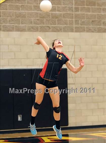 Thumbnail 3 in Lincoln @ St. Francis (CIF SJS D1 Playoffs) photogallery.