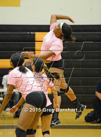 Thumbnail 1 in Inderkum @ Yuba City photogallery.