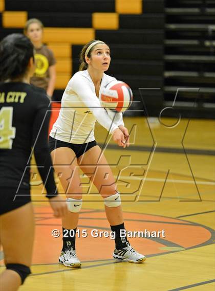 Thumbnail 1 in Inderkum @ Yuba City photogallery.