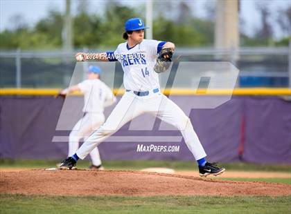 Thumbnail 1 in Lennard @ Jesuit (Saladino) photogallery.