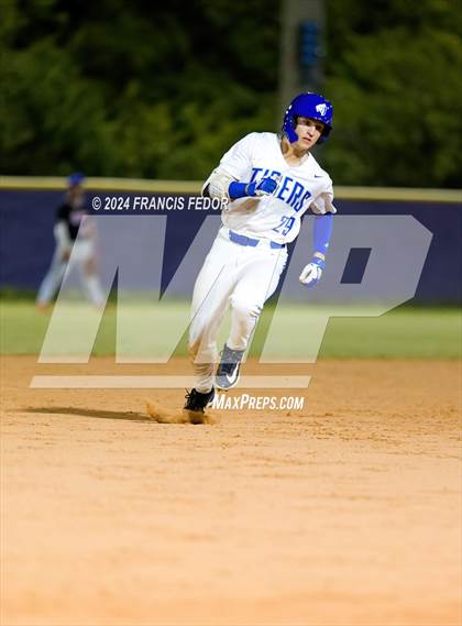 Thumbnail 3 in Lennard @ Jesuit (Saladino) photogallery.