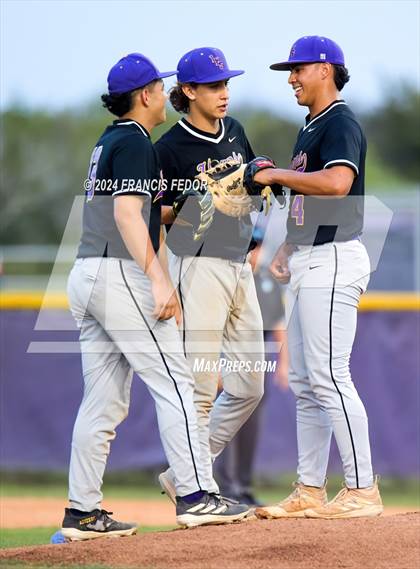 Thumbnail 2 in Lennard @ Jesuit (Saladino) photogallery.