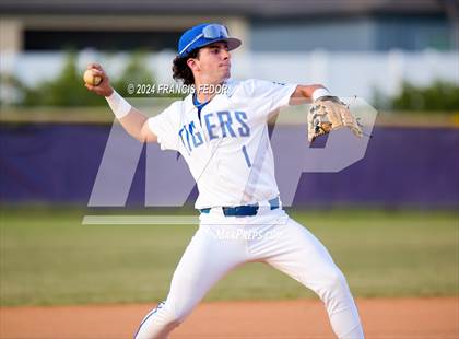 Thumbnail 3 in Lennard @ Jesuit (Saladino) photogallery.