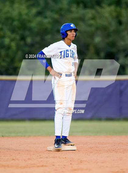 Thumbnail 3 in Lennard @ Jesuit (Saladino) photogallery.