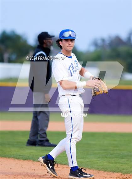Thumbnail 3 in Lennard @ Jesuit (Saladino) photogallery.