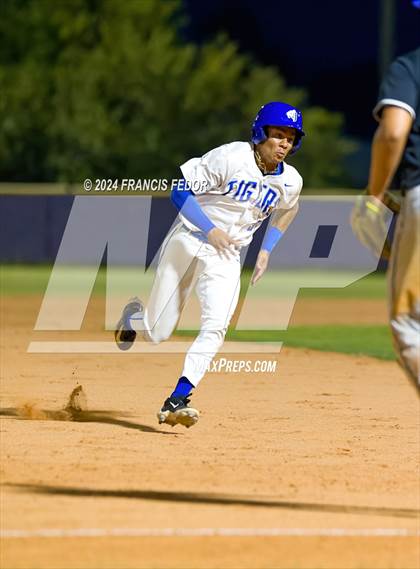 Thumbnail 3 in Lennard @ Jesuit (Saladino) photogallery.