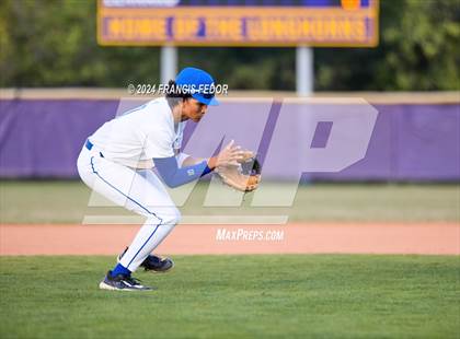 Thumbnail 3 in Lennard @ Jesuit (Saladino) photogallery.