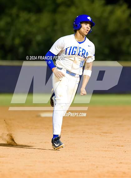 Thumbnail 2 in Lennard @ Jesuit (Saladino) photogallery.