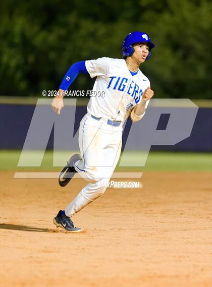 Thumbnail 1 in Lennard @ Jesuit (Saladino) photogallery.