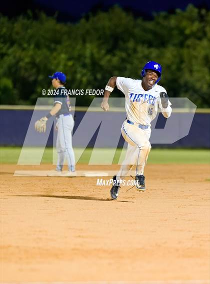Thumbnail 1 in Lennard @ Jesuit (Saladino) photogallery.