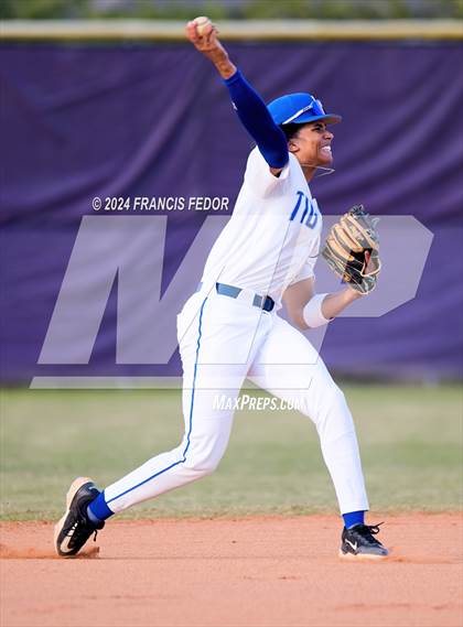 Thumbnail 3 in Lennard @ Jesuit (Saladino) photogallery.