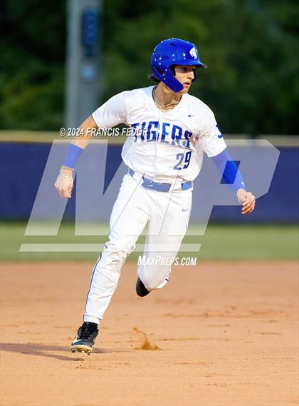 Thumbnail 2 in Lennard @ Jesuit (Saladino) photogallery.