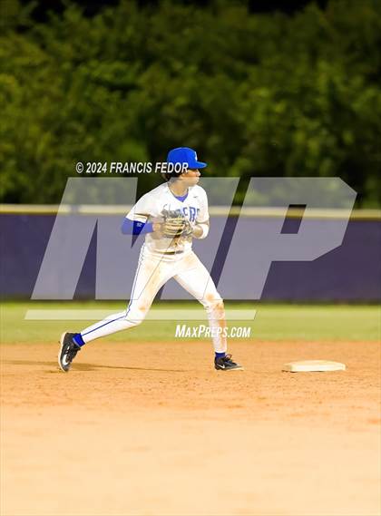 Thumbnail 3 in Lennard @ Jesuit (Saladino) photogallery.