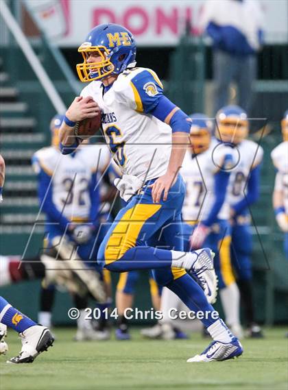 Thumbnail 2 in Cheektowaga vs. Maine-Endwell (NYSPHSAA Class B Semifinal) photogallery.
