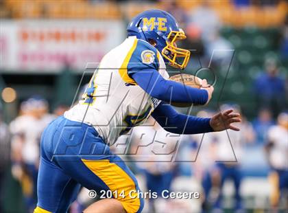 Thumbnail 1 in Cheektowaga vs. Maine-Endwell (NYSPHSAA Class B Semifinal) photogallery.