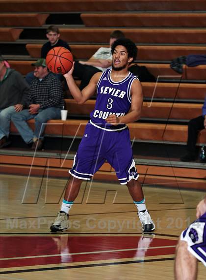 Thumbnail 1 in David Crockett vs Sevier County (Renasant Bank Christmas Tournament) photogallery.