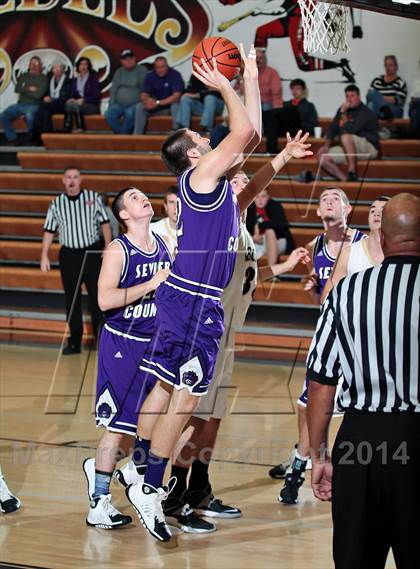 Thumbnail 2 in David Crockett vs Sevier County (Renasant Bank Christmas Tournament) photogallery.