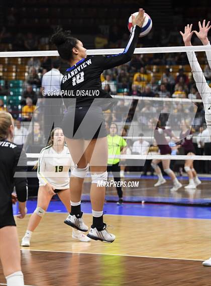 Thumbnail 2 in Mountain Vista vs. Grandview (CHSAA 5A Playoff) photogallery.