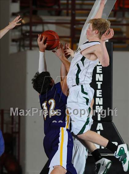 Thumbnail 2 in Pratt vs. Coffeyville-Field Kindley (KSHSAA 4A 1st Round) photogallery.