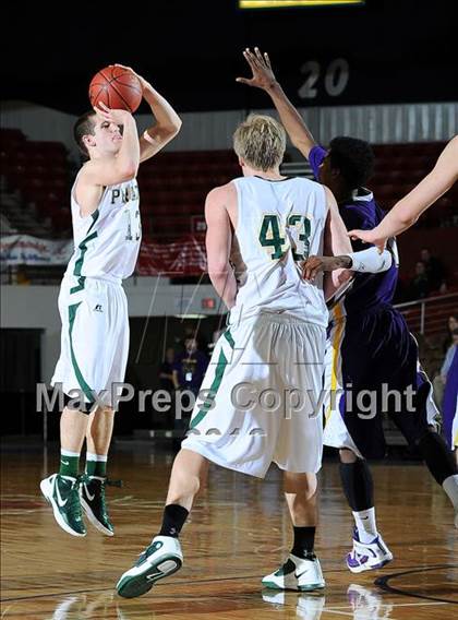 Thumbnail 2 in Pratt vs. Coffeyville-Field Kindley (KSHSAA 4A 1st Round) photogallery.