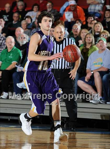 Thumbnail 3 in Pratt vs. Coffeyville-Field Kindley (KSHSAA 4A 1st Round) photogallery.