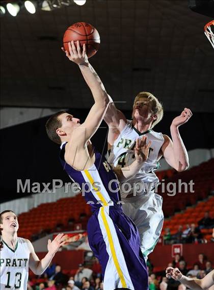 Thumbnail 1 in Pratt vs. Coffeyville-Field Kindley (KSHSAA 4A 1st Round) photogallery.