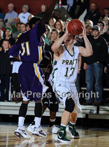 Thumbnail 3 in Pratt vs. Coffeyville-Field Kindley (KSHSAA 4A 1st Round) photogallery.