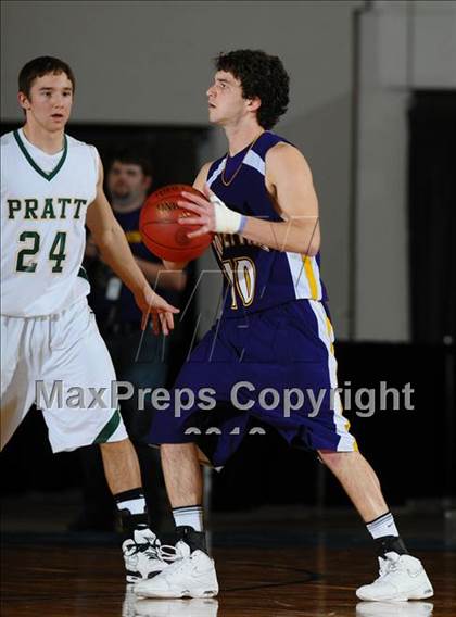Thumbnail 1 in Pratt vs. Coffeyville-Field Kindley (KSHSAA 4A 1st Round) photogallery.