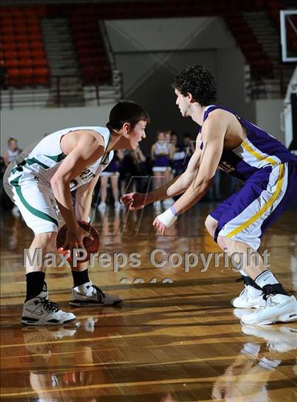 Thumbnail 1 in Pratt vs. Coffeyville-Field Kindley (KSHSAA 4A 1st Round) photogallery.