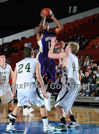 Thumbnail 2 in Pratt vs. Coffeyville-Field Kindley (KSHSAA 4A 1st Round) photogallery.