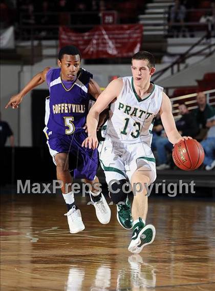 Thumbnail 1 in Pratt vs. Coffeyville-Field Kindley (KSHSAA 4A 1st Round) photogallery.