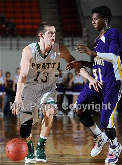 Thumbnail 3 in Pratt vs. Coffeyville-Field Kindley (KSHSAA 4A 1st Round) photogallery.