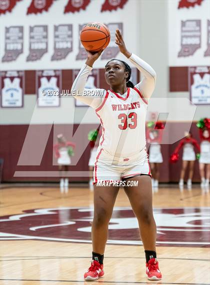 Thumbnail 3 in Cathedral vs. Lawrence North (IHSAA 4A sectional 10 semi-final) photogallery.