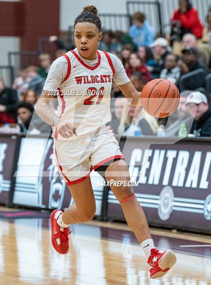 Thumbnail 1 in Cathedral vs. Lawrence North (IHSAA 4A sectional 10 semi-final) photogallery.