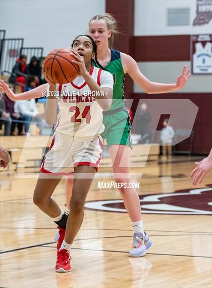 Thumbnail 3 in Cathedral vs. Lawrence North (IHSAA 4A sectional 10 semi-final) photogallery.