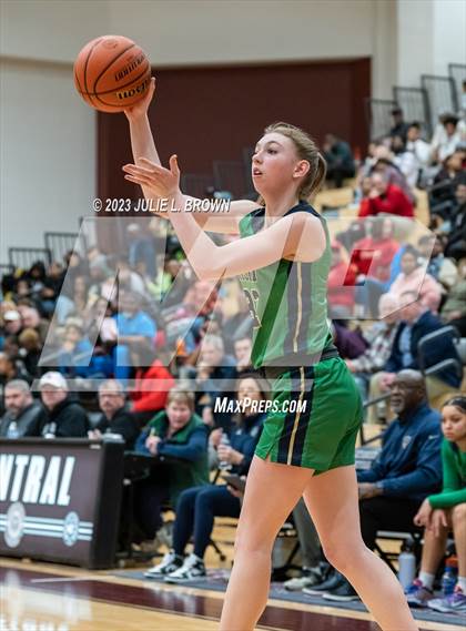 Thumbnail 1 in Cathedral vs. Lawrence North (IHSAA 4A sectional 10 semi-final) photogallery.