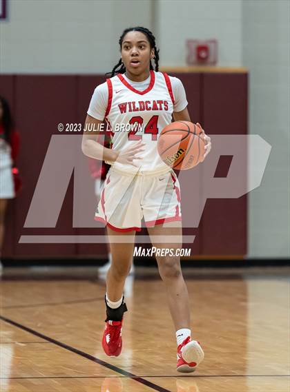 Thumbnail 2 in Cathedral vs. Lawrence North (IHSAA 4A sectional 10 semi-final) photogallery.