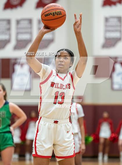 Thumbnail 2 in Cathedral vs. Lawrence North (IHSAA 4A sectional 10 semi-final) photogallery.