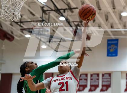 Thumbnail 3 in Cathedral vs. Lawrence North (IHSAA 4A sectional 10 semi-final) photogallery.