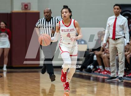 Thumbnail 3 in Cathedral vs. Lawrence North (IHSAA 4A sectional 10 semi-final) photogallery.