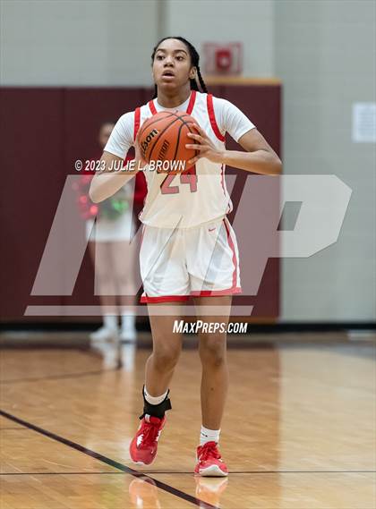 Thumbnail 3 in Cathedral vs. Lawrence North (IHSAA 4A sectional 10 semi-final) photogallery.